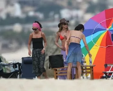 Jennifer Aniston / jenniferaniston nude photo #0841