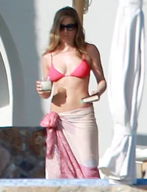 Jennifer Aniston / jenniferaniston nude photo #0930