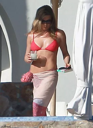 Jennifer Aniston / jenniferaniston nude photo #0934