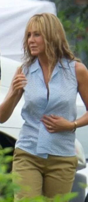 Jennifer Aniston / jenniferaniston nude photo #0980