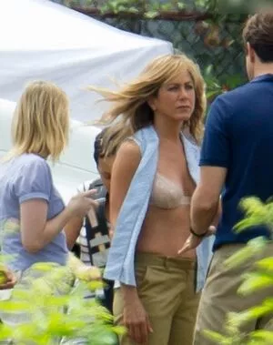 Jennifer Aniston / jenniferaniston nude photo #0983