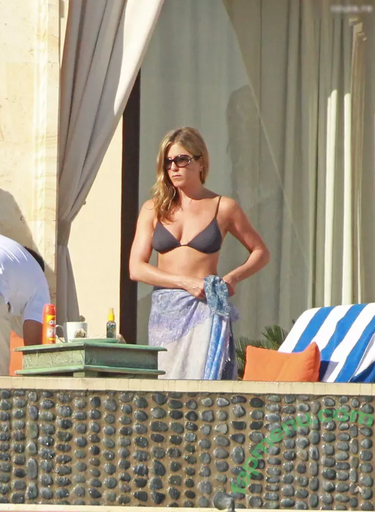 Jennifer Aniston nude photo #0861 (jenniferaniston)
