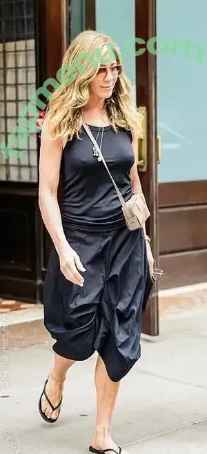 Jennifer Aniston / jenniferaniston nude photo #1440