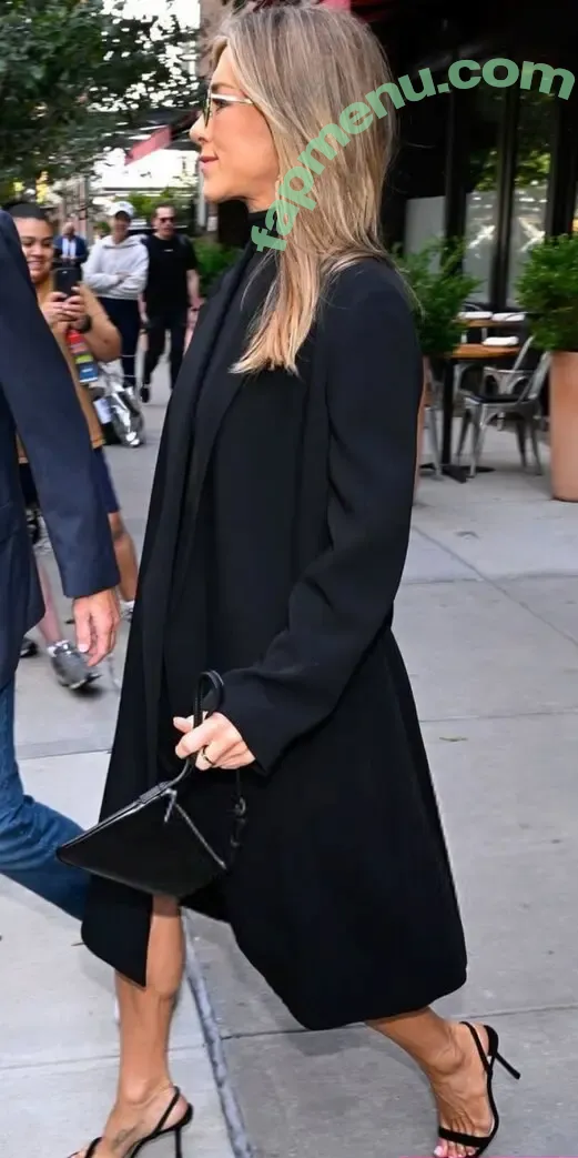 Jennifer Aniston nude photo #1430 (jenniferaniston)