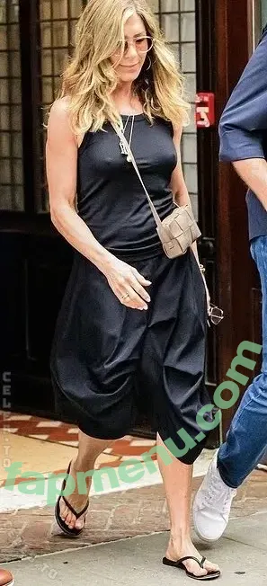 Jennifer Aniston nude photo #1438 (jenniferaniston)