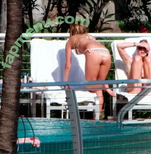 Jennifer Aniston nude photo #1473 (Jenniferlolavie / jenniferaniston)