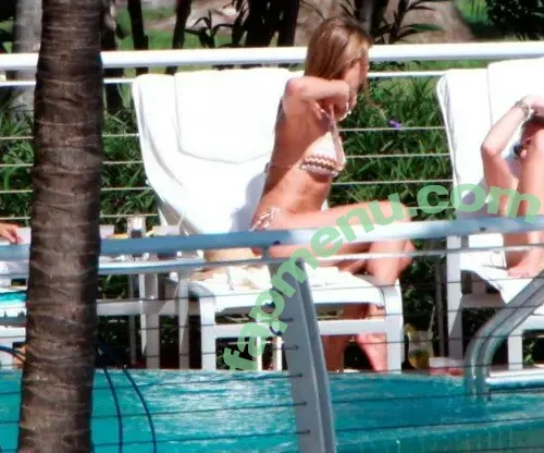 Jennifer Aniston nude photo #1475 (Jenniferlolavie / jenniferaniston)