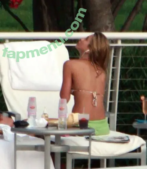 Jennifer Aniston nude photo #1479 (Jenniferlolavie / jenniferaniston)