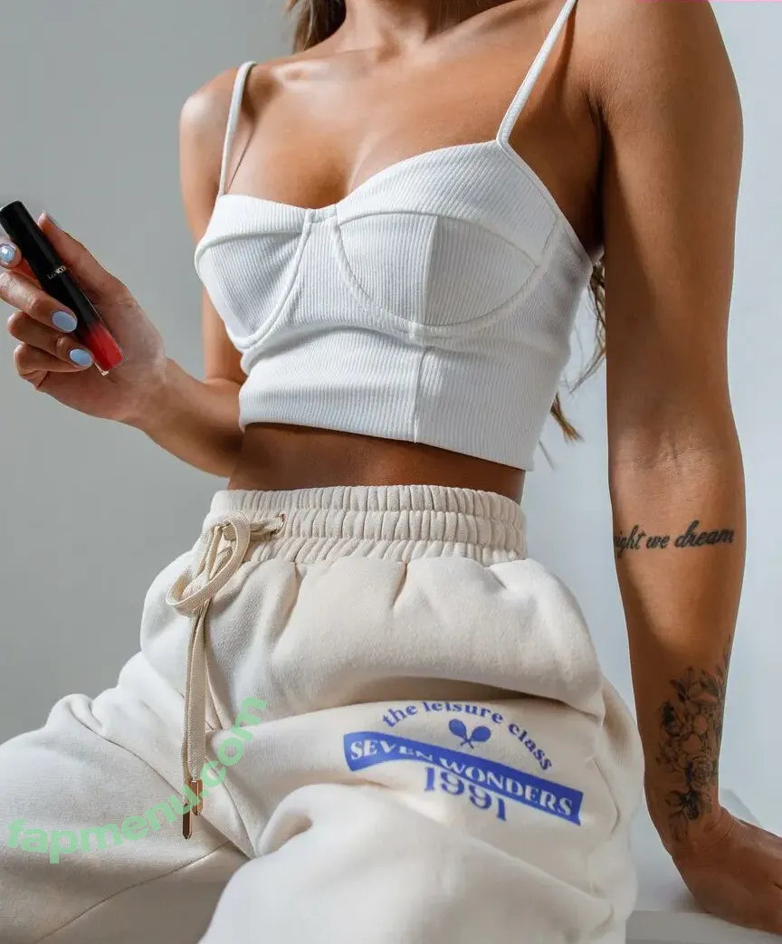 Jennifer Chong nude photo #0069 (jennifer__chong / jennifer_chong)