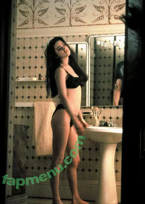 Jennifer Connelly nude photo #0281 (jenniferconnelly_)