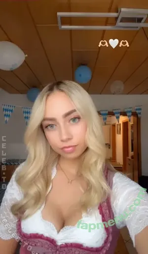 Jennifer Glaser / jenny.glsr nude photo #0032