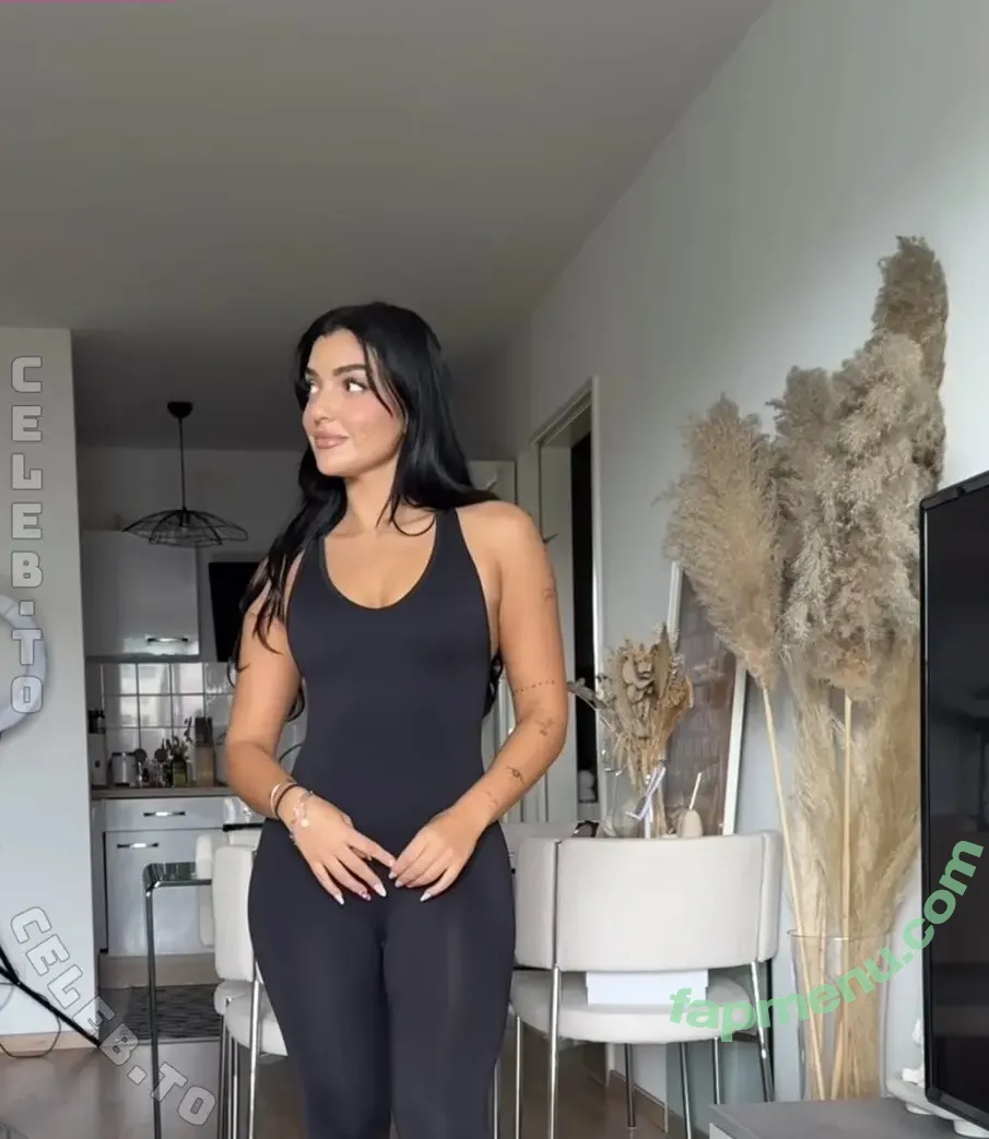 Jennifer Iglesias nude photo #0019 (Jennifer1glesias)