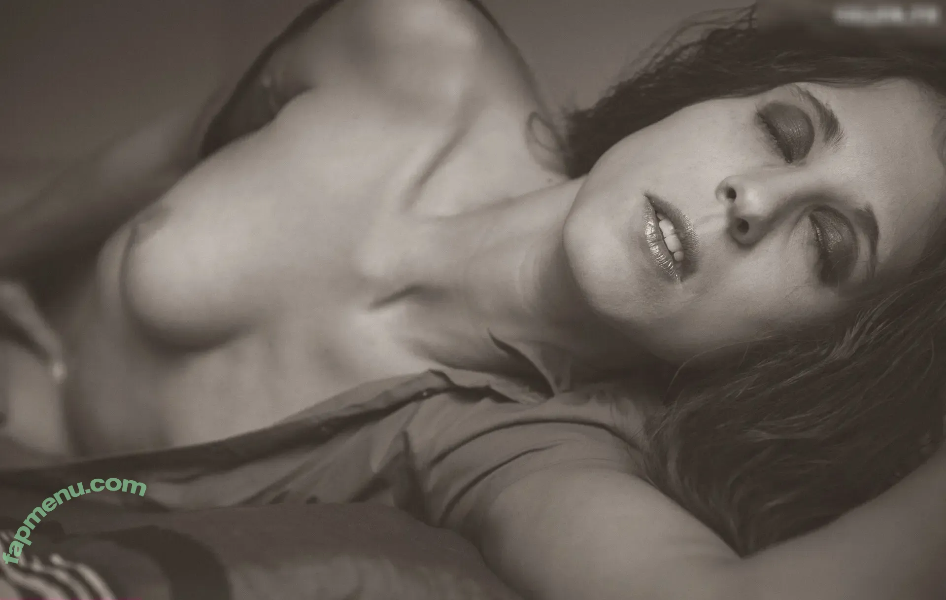 Jennifer Jacques nude photo #0006 (rosenduft23 / sedcards)