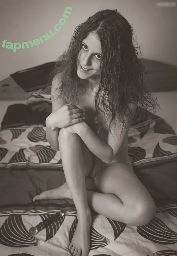 Jennifer Jacques nude photo #0007 (rosenduft23 / sedcards)