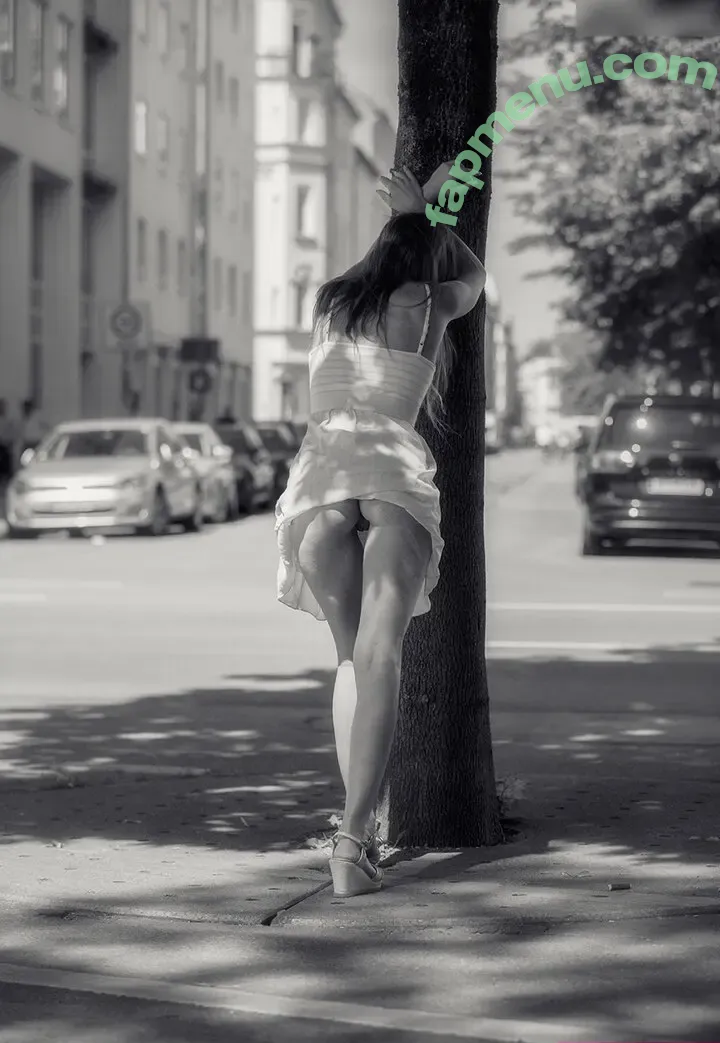 Jennifer Jacques nude photo #0041 (rosenduft23 / sedcards)