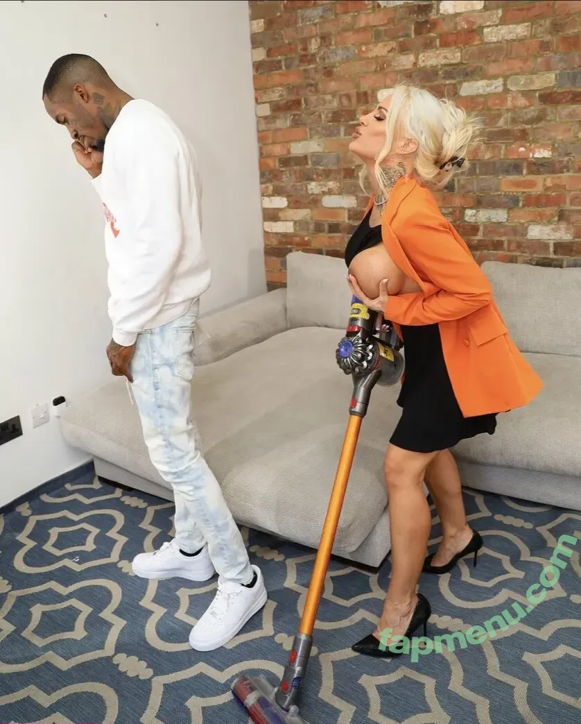 Jennifer Keellings nude photo #0021 (jennifer_kee_ / jenniferkeellings)