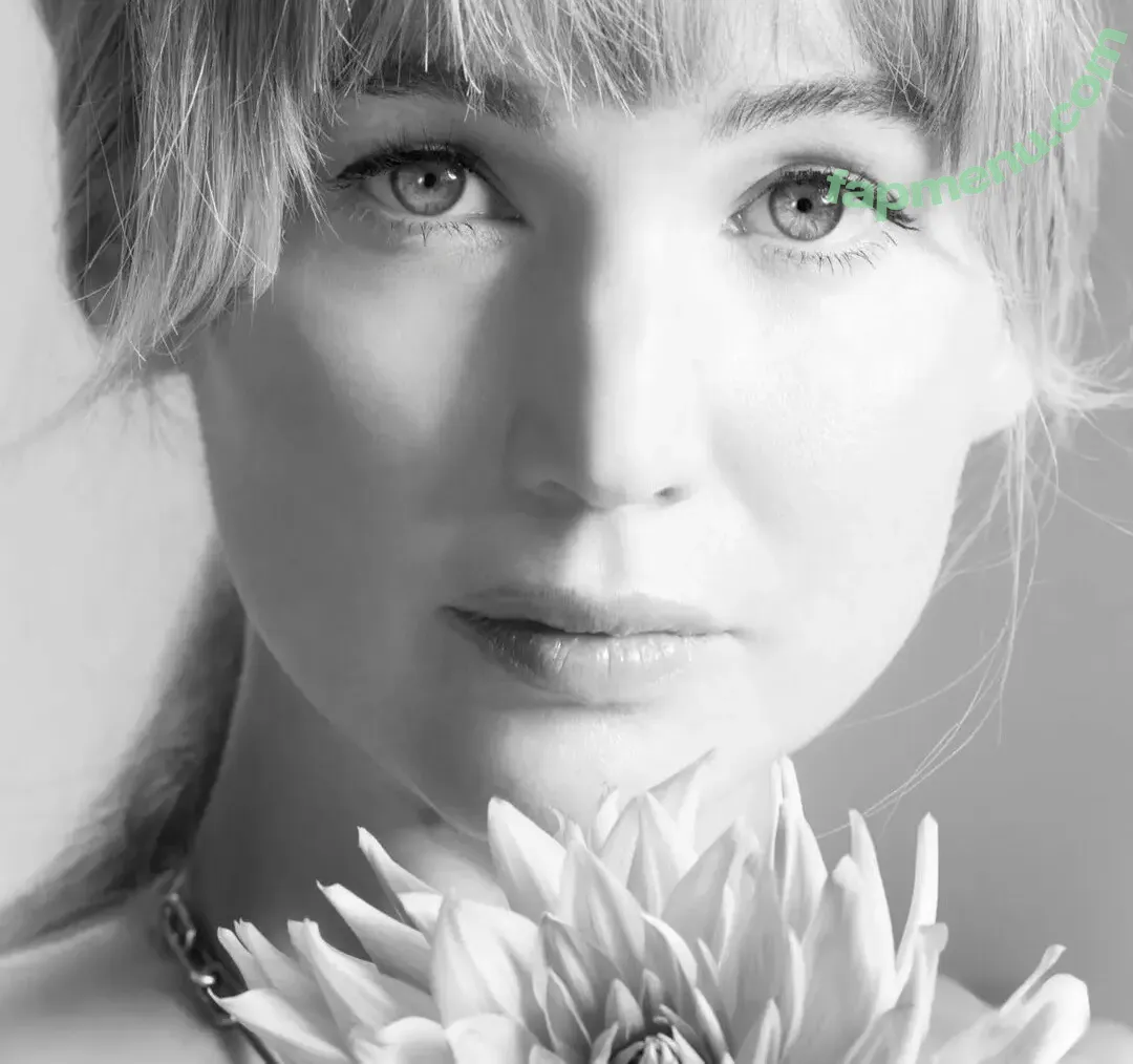 Jennifer Lawrence nude photo #0252 (jennifer_lawrence / jenniferlawrence_)