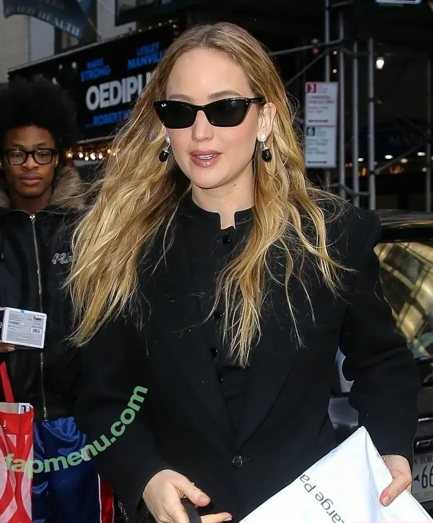 Jennifer Lawrence nude photo #0326 (jennifer_lawrence / jenniferlawrence_)