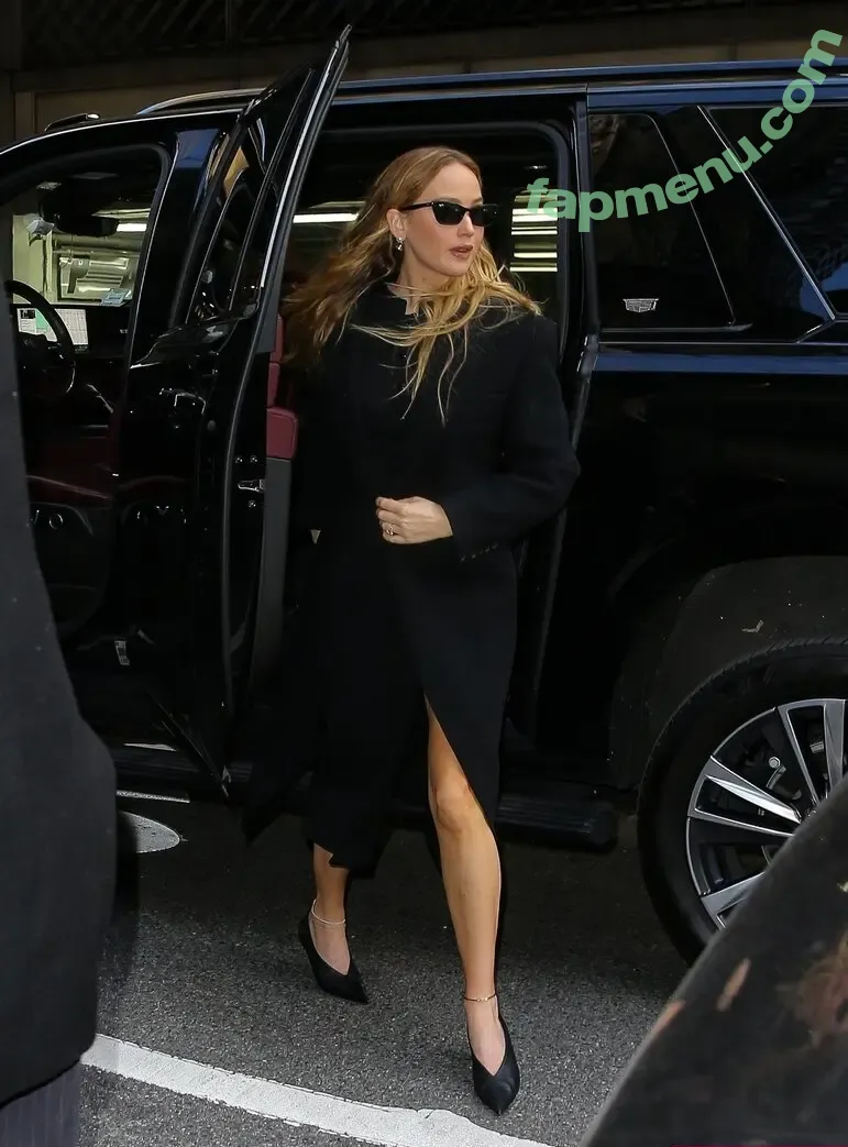 Jennifer Lawrence nude photo #0355 (jennifer_lawrence / jenniferlawrence_)