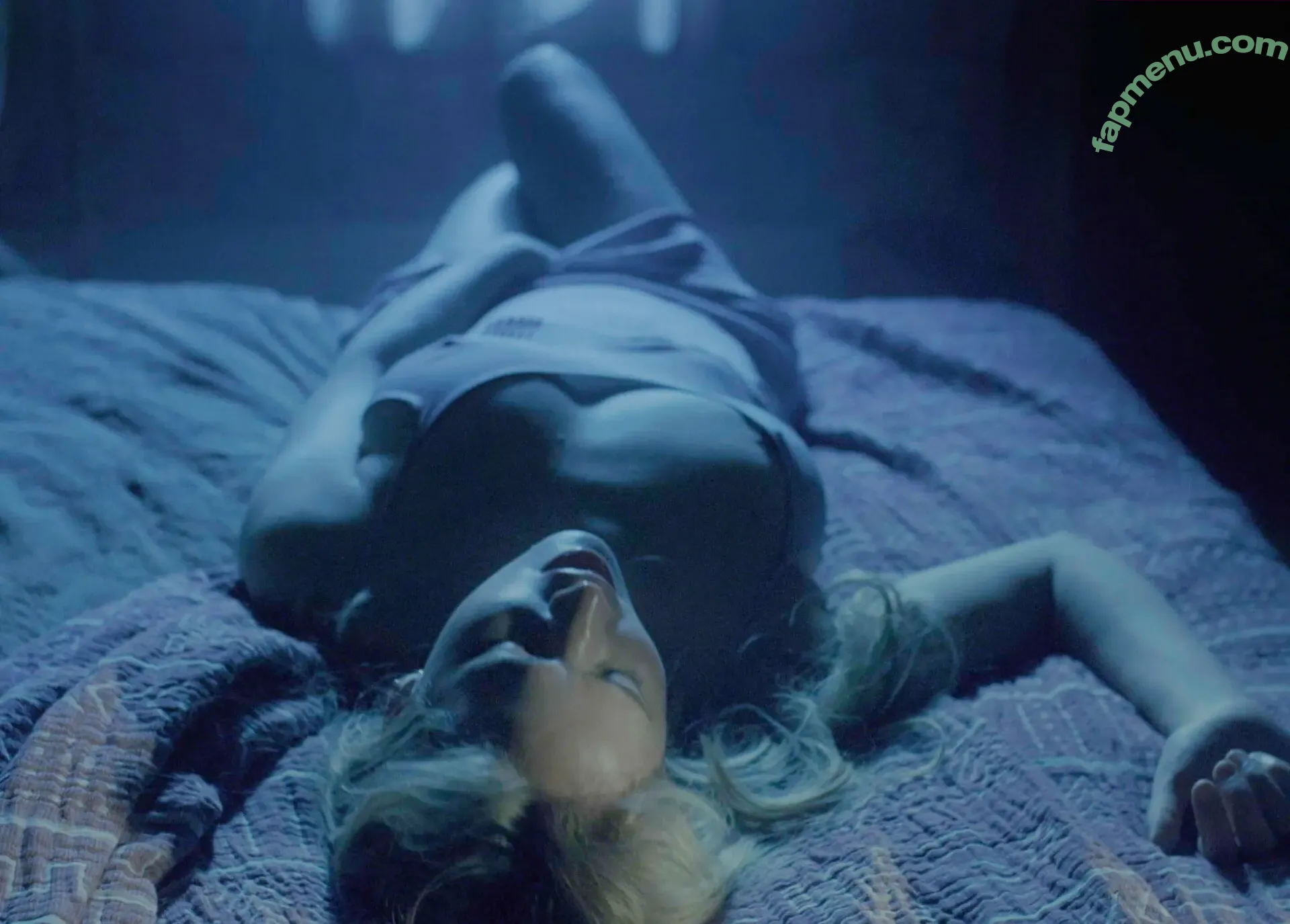 Jennifer Lawrence nude photo #0571 (jennifer_lawrence / jenniferlawrence_)