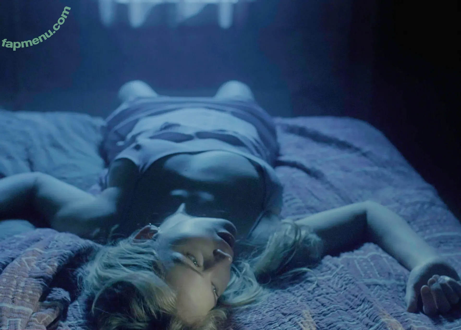 Jennifer Lawrence nude photo #0572 (jennifer_lawrence / jenniferlawrence_)