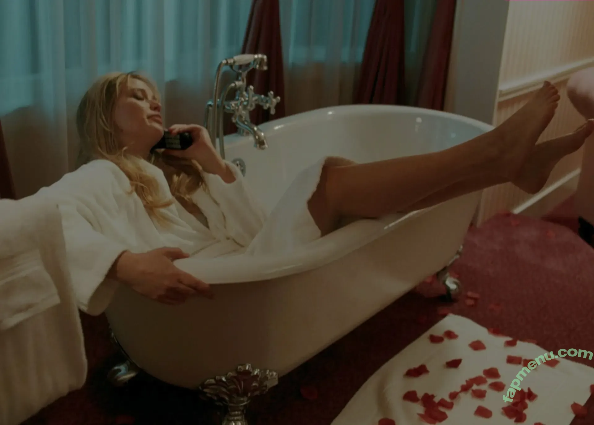 Jennifer Lawrence nude photo #0595 (jennifer_lawrence / jenniferlawrence_)