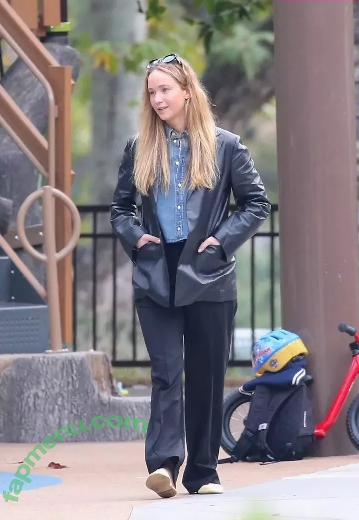 Jennifer Lawrence nude photo #1042 (1jnnf / jennifer.lawrence)