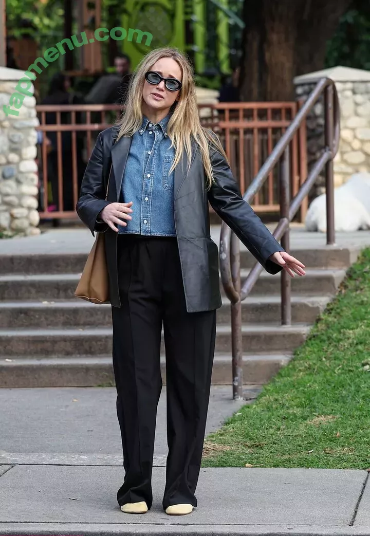 Jennifer Lawrence nude photo #1044 (1jnnf / jennifer.lawrence)