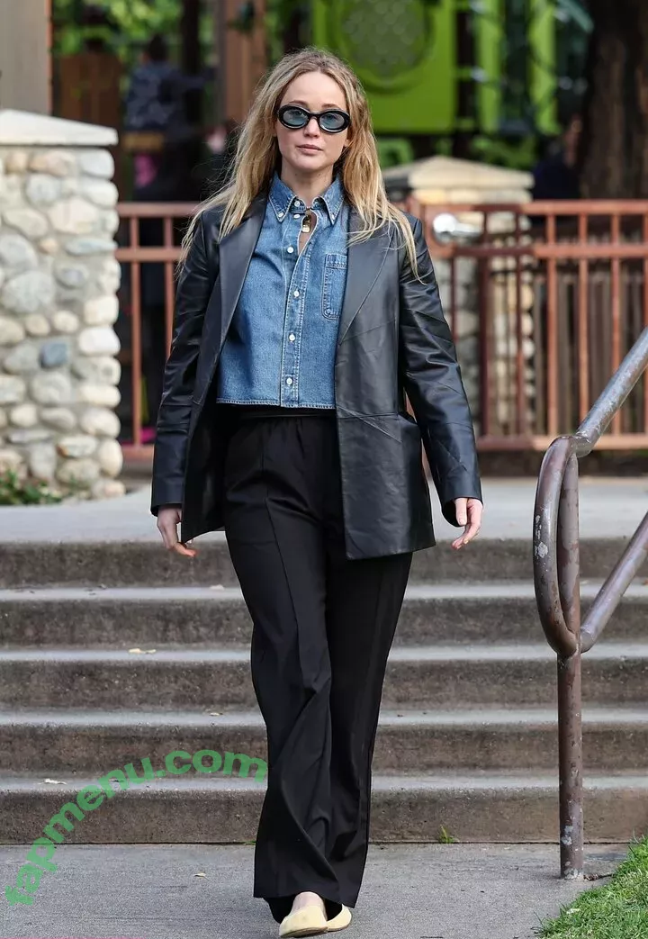 Jennifer Lawrence nude photo #1055 (1jnnf / jennifer.lawrence)