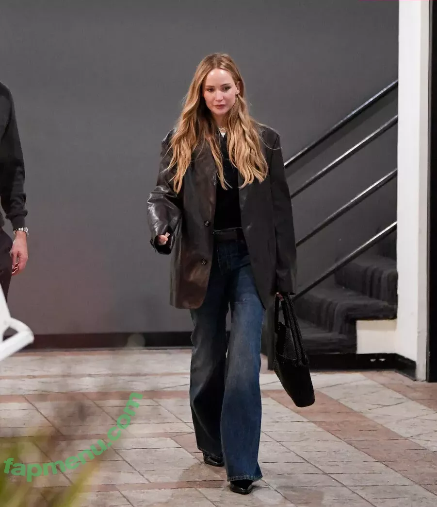 Jennifer Lawrence nude photo #1082 (1jnnf / jennifer.lawrence)