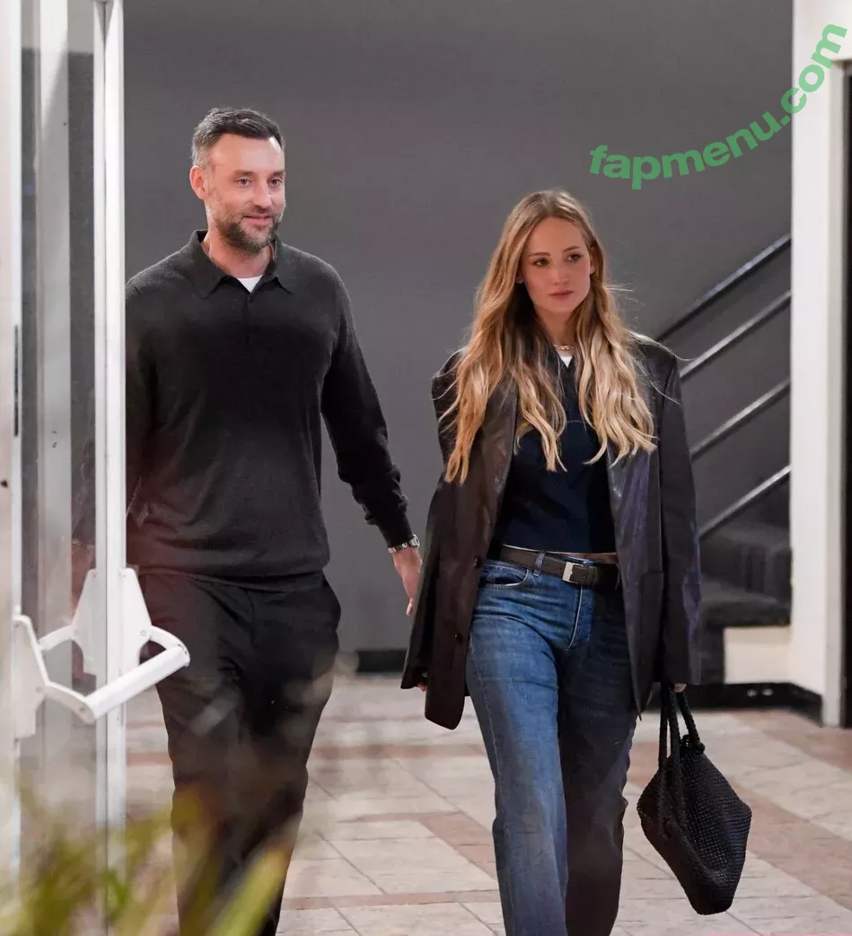 Jennifer Lawrence nude photo #1087 (1jnnf / jennifer.lawrence)