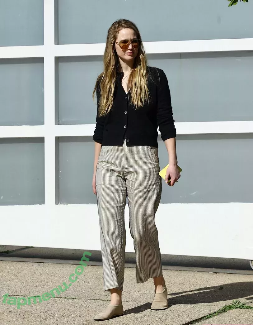 Jennifer Lawrence nude photo #1094 (1jnnf / jennifer.lawrence)