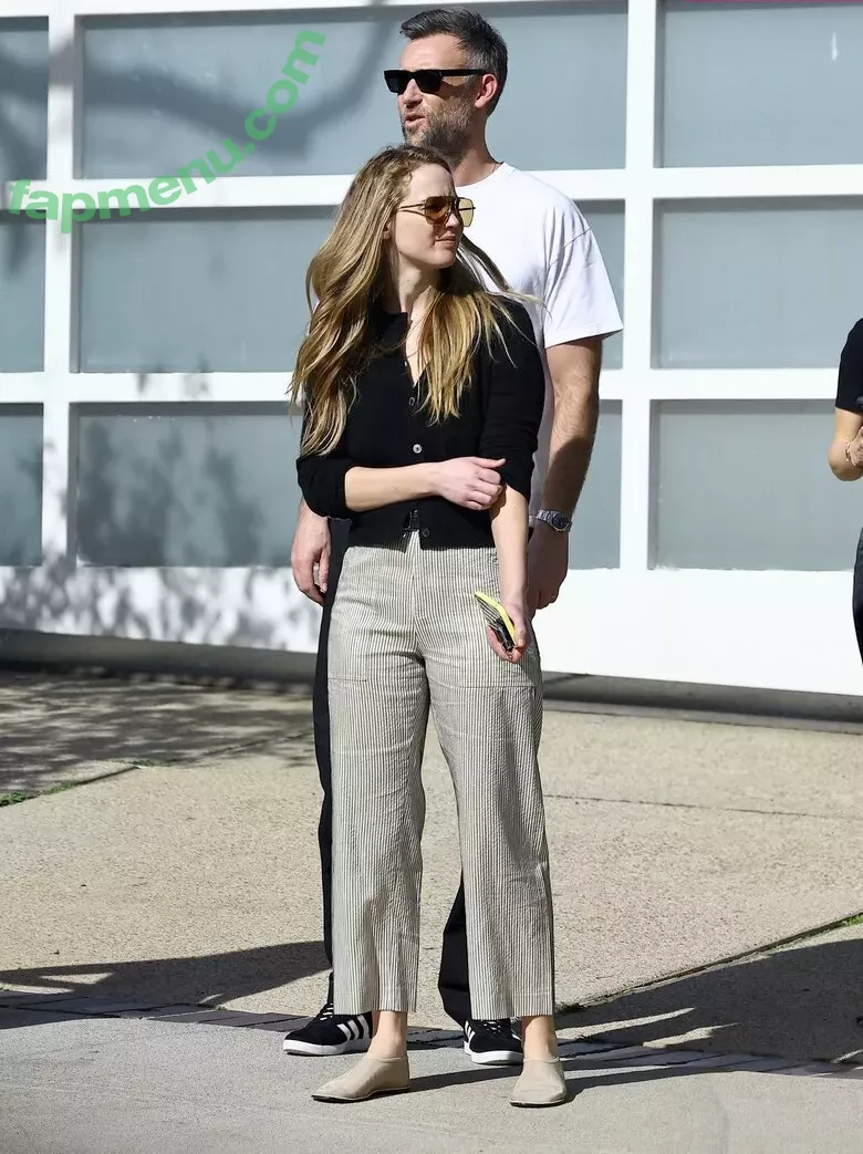 Jennifer Lawrence nude photo #1101 (1jnnf / jennifer.lawrence)