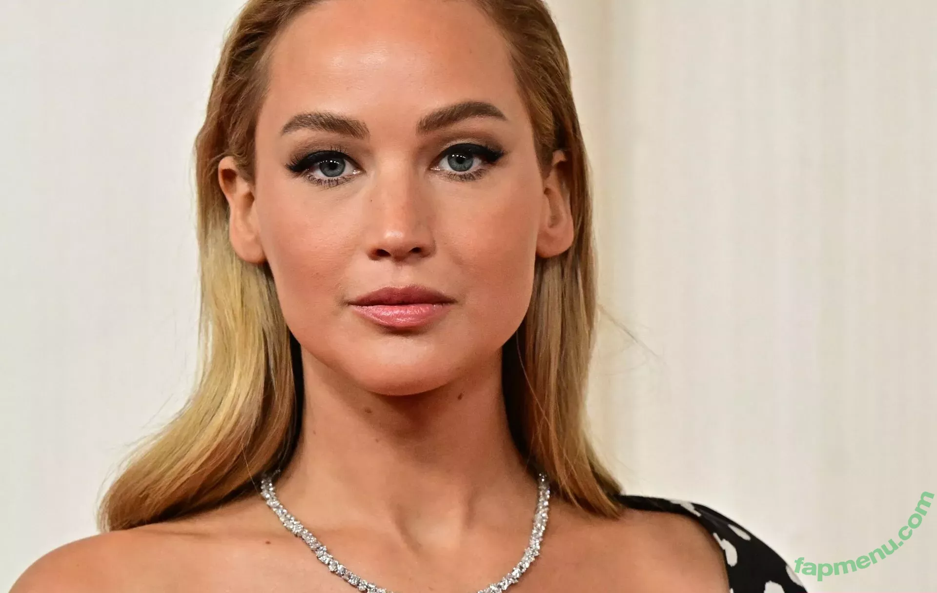 Jennifer Lawrence nude photo #1191 (1jnnf / jennifer.lawrence)