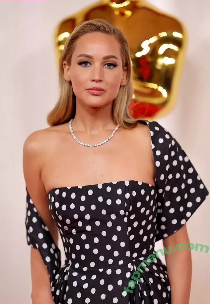 Jennifer Lawrence nude photo #1195 (1jnnf / jennifer.lawrence)