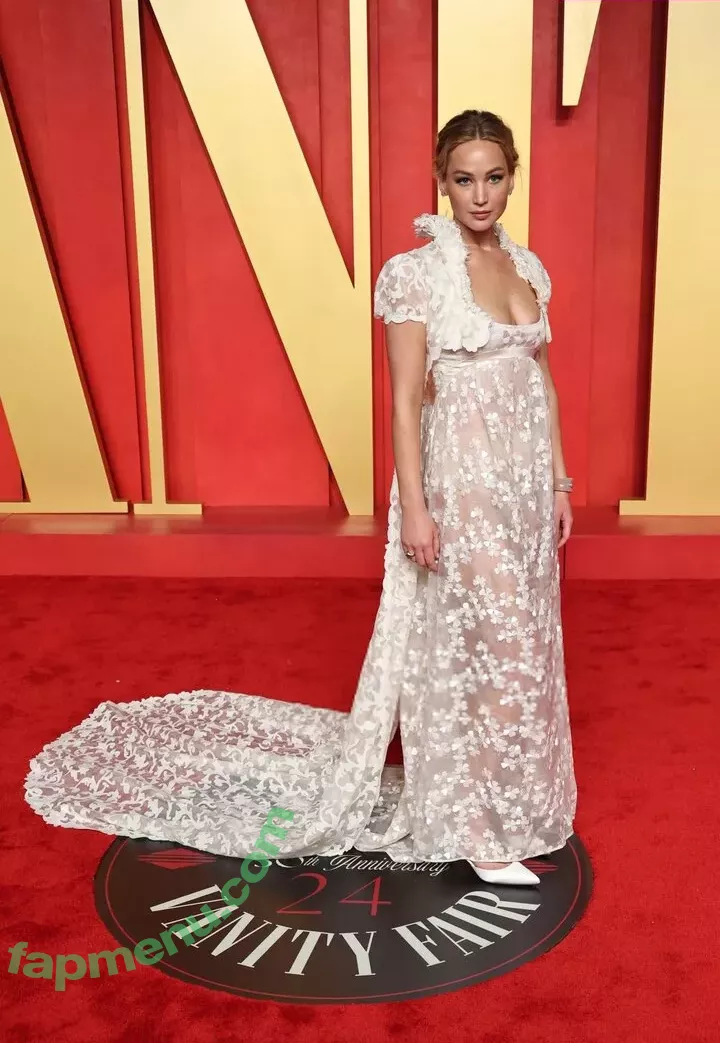 Jennifer Lawrence nude photo #1260 (1jnnf / jennifer.lawrence)