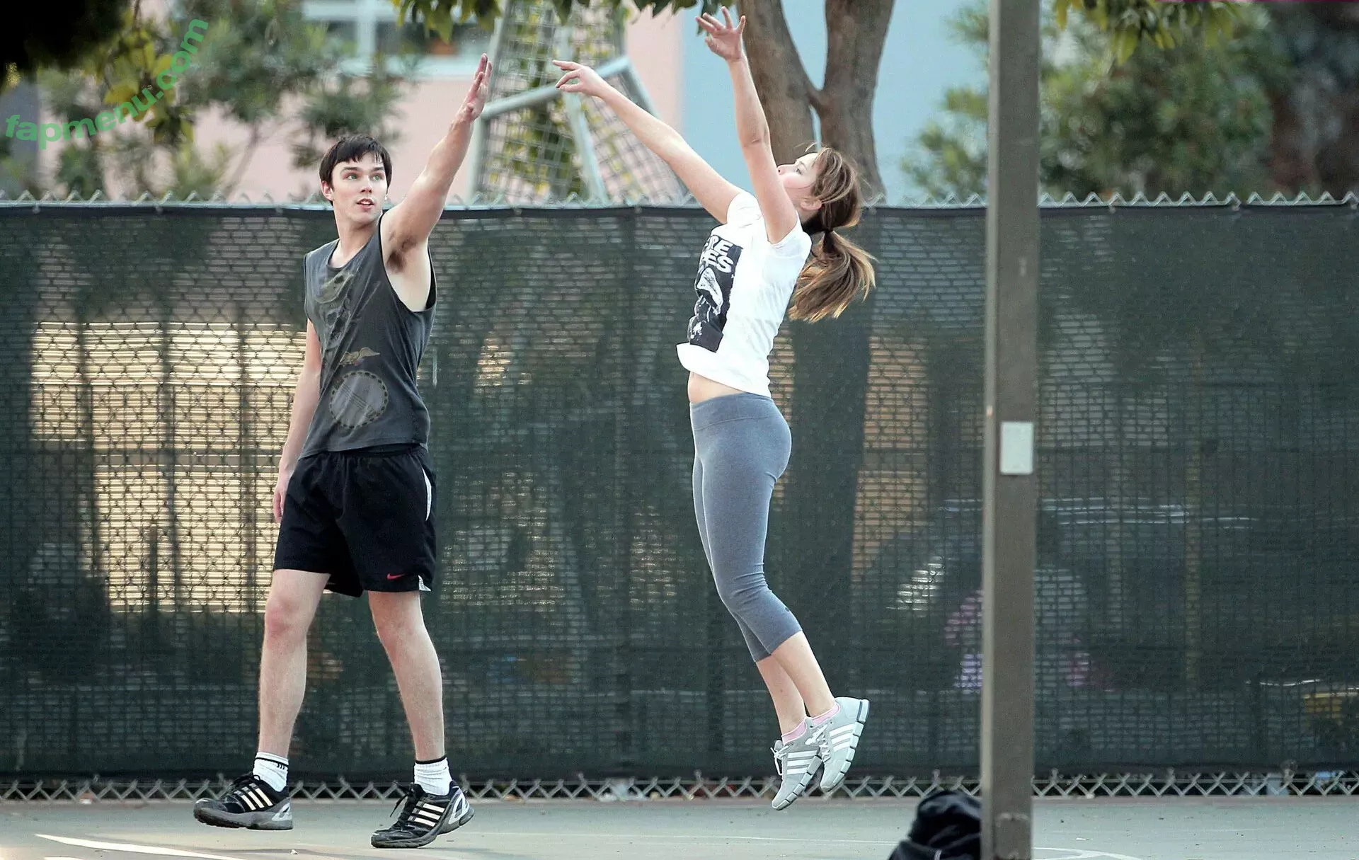 Jennifer Lawrence nude photo #1352 (1jnnf / jennifer.lawrence)