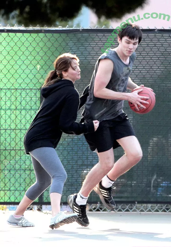 Jennifer Lawrence nude photo #1372 (1jnnf / jennifer.lawrence)