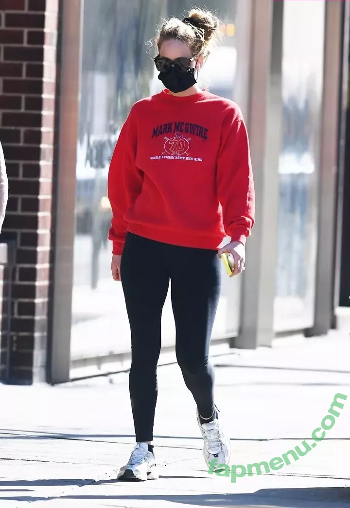 Jennifer Lawrence nude photo #1496 (1jnnf / jennifer.lawrence)