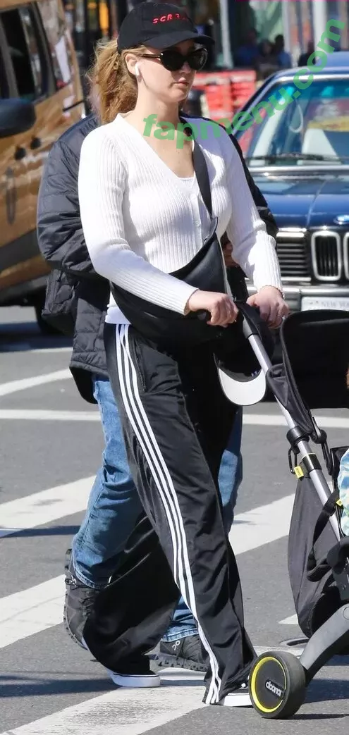 Jennifer Lawrence nude photo #1509 (1jnnf / jennifer.lawrence)