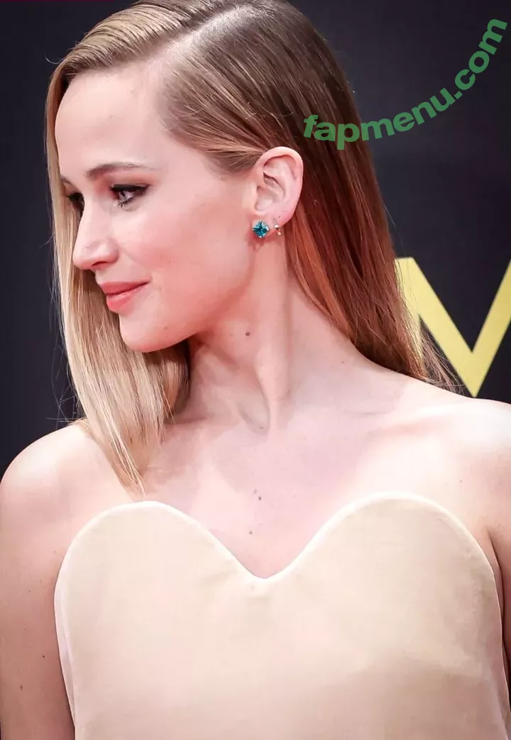 Jennifer Lawrence nude photo #1799 (1jnnf / jennifer.lawrence)