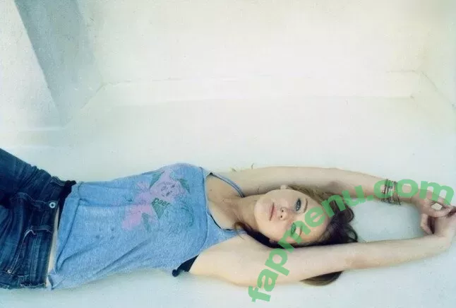 Jennifer Lawrence nude photo #1815 (1jnnf / jennifer.lawrence)