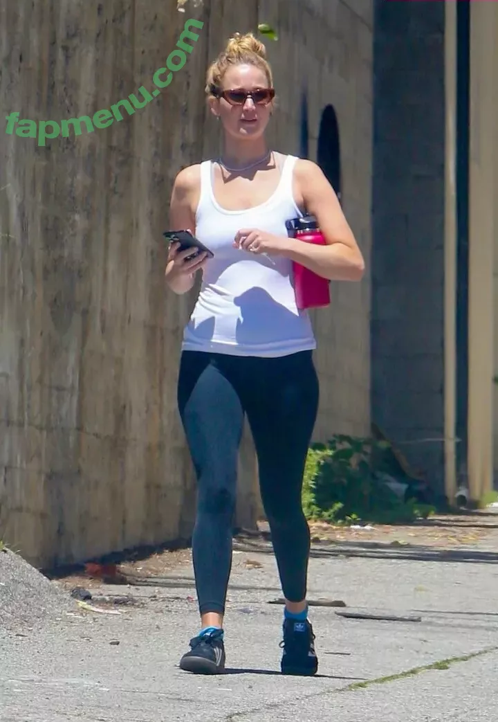 Jennifer Lawrence nude photo #1863 (1jnnf / jennifer.lawrence)