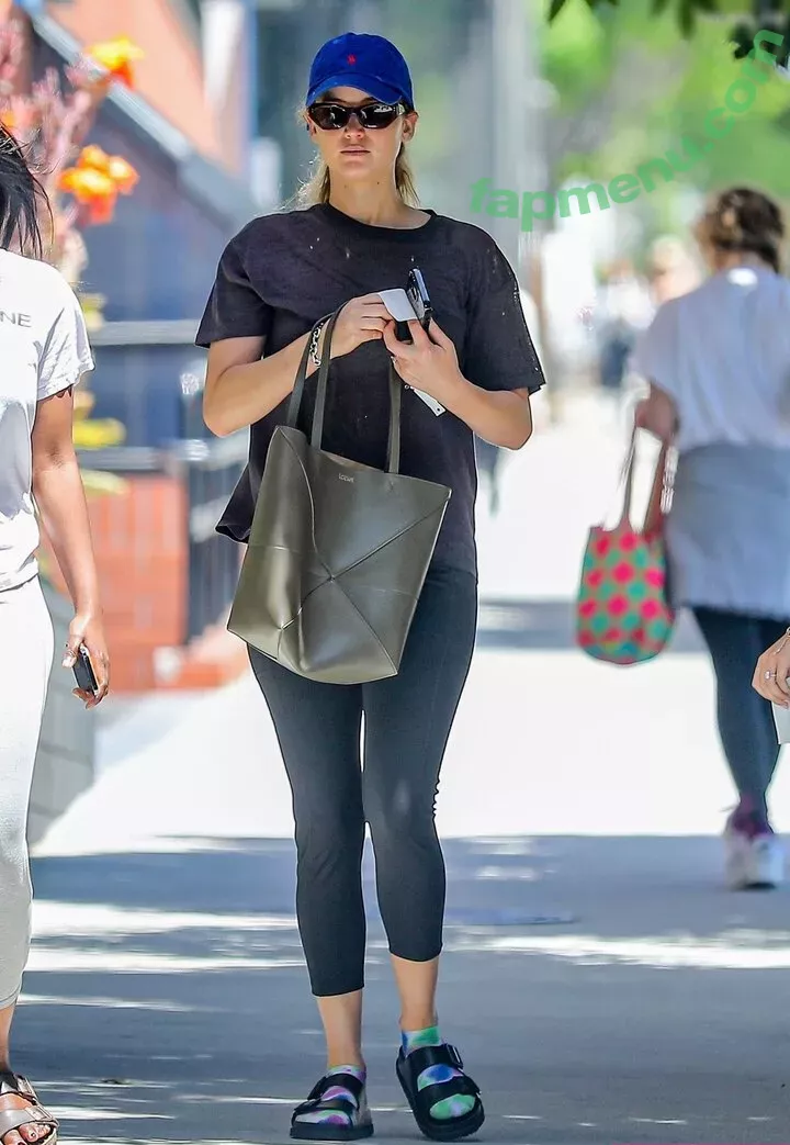 Jennifer Lawrence nude photo #1906 (1jnnf / jennifer.lawrence)