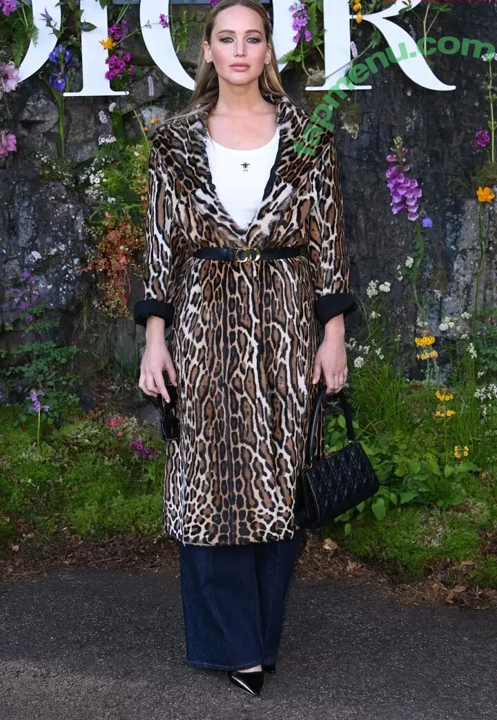 Jennifer Lawrence nude photo #1936 (1jnnf / jennifer.lawrence)