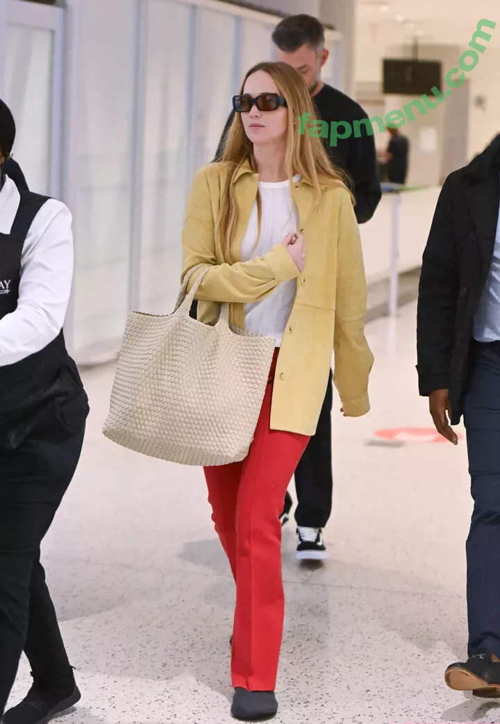 Jennifer Lawrence nude photo #1953 (1jnnf / jennifer.lawrence)