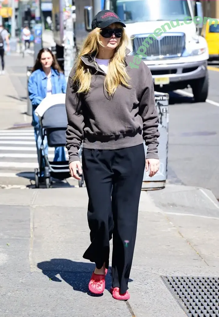 Jennifer Lawrence nude photo #2667 (1jnnf / jennifer.lawrence)