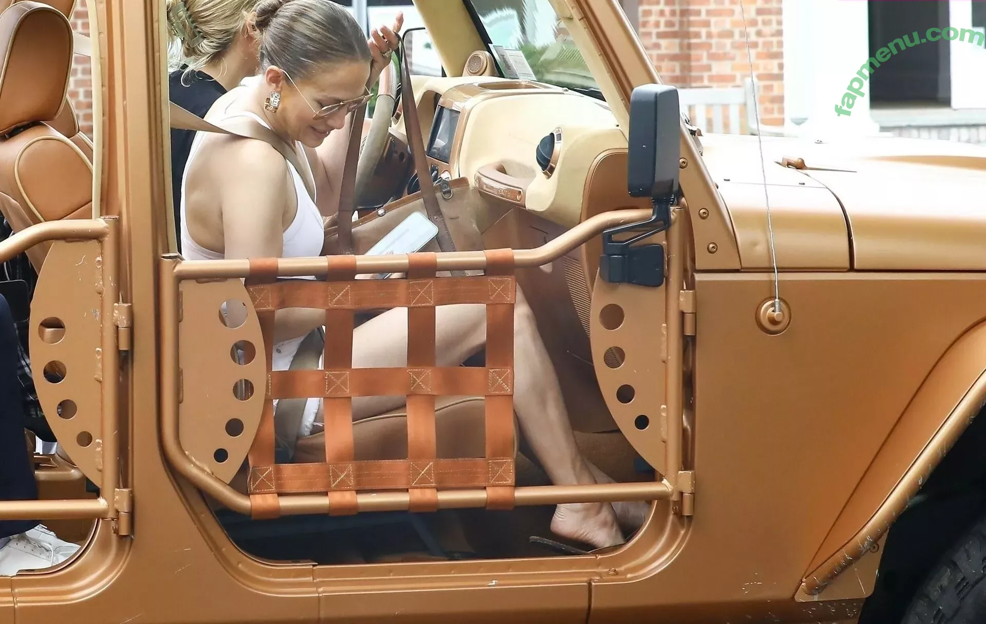 Jennifer Lopez nude photo #3303 (JLo / jenniferlopez)