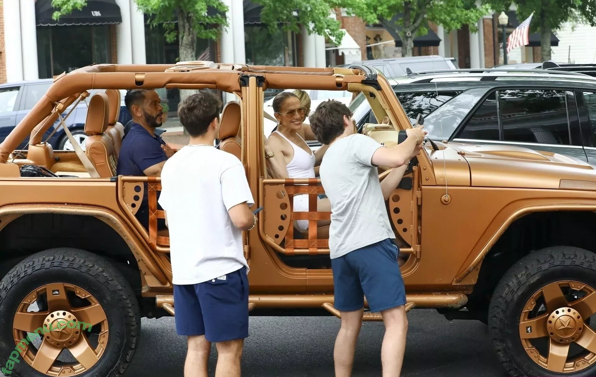 Jennifer Lopez nude photo #3306 (JLo / jennifer_jlo / jenniferlopez)