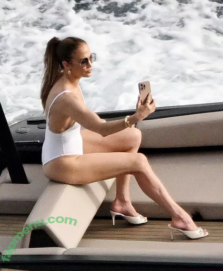 Jennifer Lopez nude photo #3316 (JLo / jennifer_jlo / jenniferlopez)